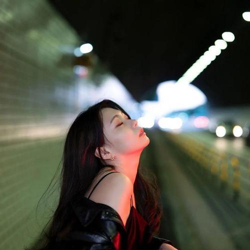 手机夜间拍照光线暗怎么办？有哪些拍摄技巧？