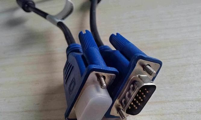 双开电脑显示器不亮是什么原因？如何解决？