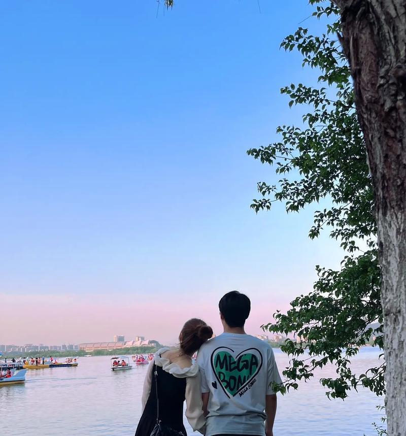 朋友合照如何用手机拍得更好？拍照技巧是什么？