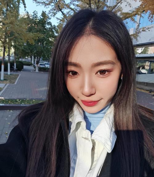 手机自拍时如何进行脸部美化？