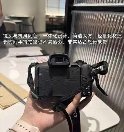 可反转相机镜头调整方法是什么？