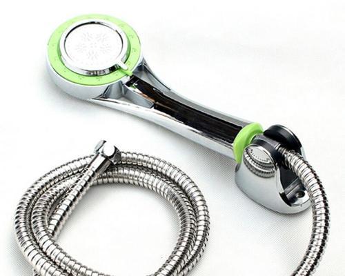 热水器喷头挂件安装方法是什么？