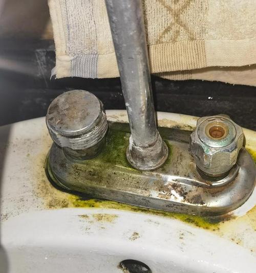生辉宿舍热水器的使用方法是什么？