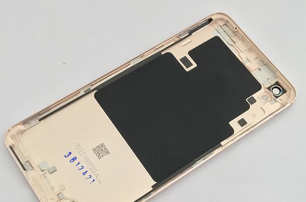 oppo36手机后盖安装步骤是什么？