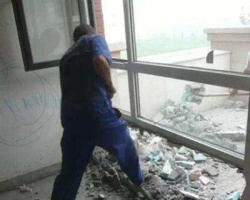 热水器水箱介质夹层怎么拆？拆卸过程中需要注意什么？