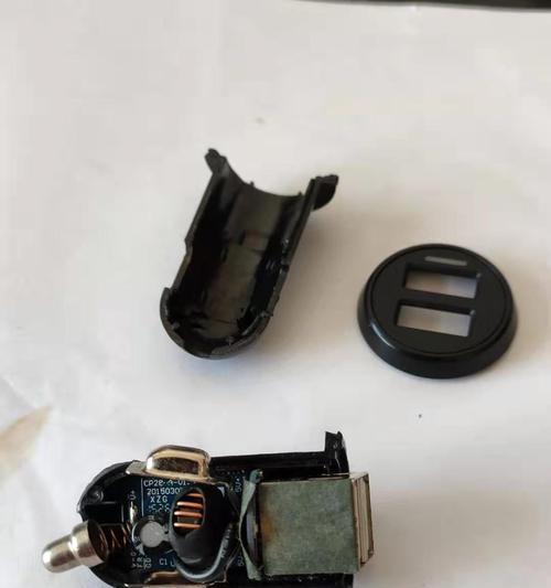小米手机充电器如何拆解？拆开时需要注意什么？