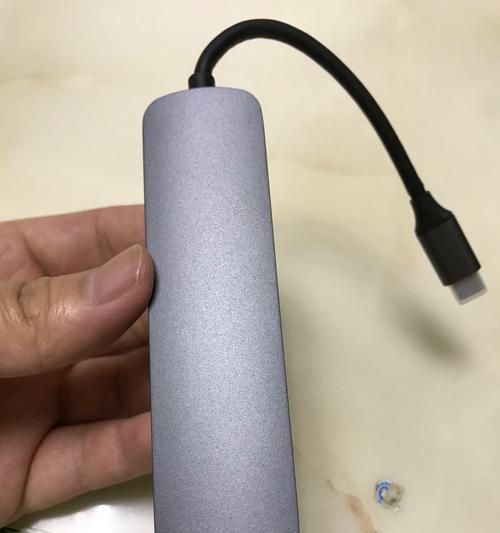 华为电脑外接转换器使用方法是什么？