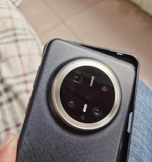 手机膜不覆盖前置摄像头的影响是什么？