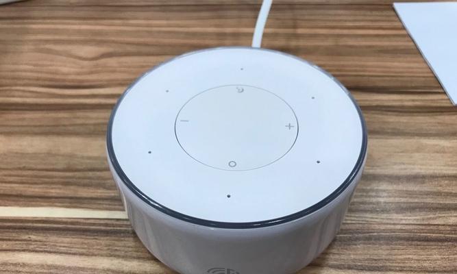 车模型智能音箱的使用方法是什么？
