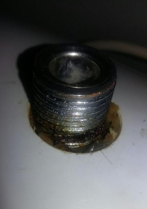 热水器的卡扣如何拆卸？有视频教程吗？