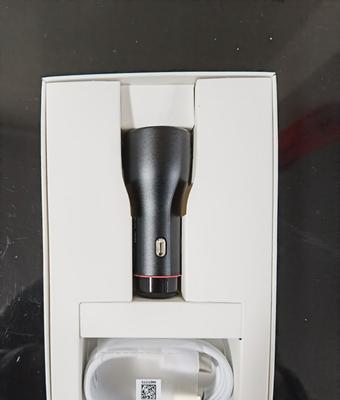 荣耀手机外壳充电器的使用方法是什么？