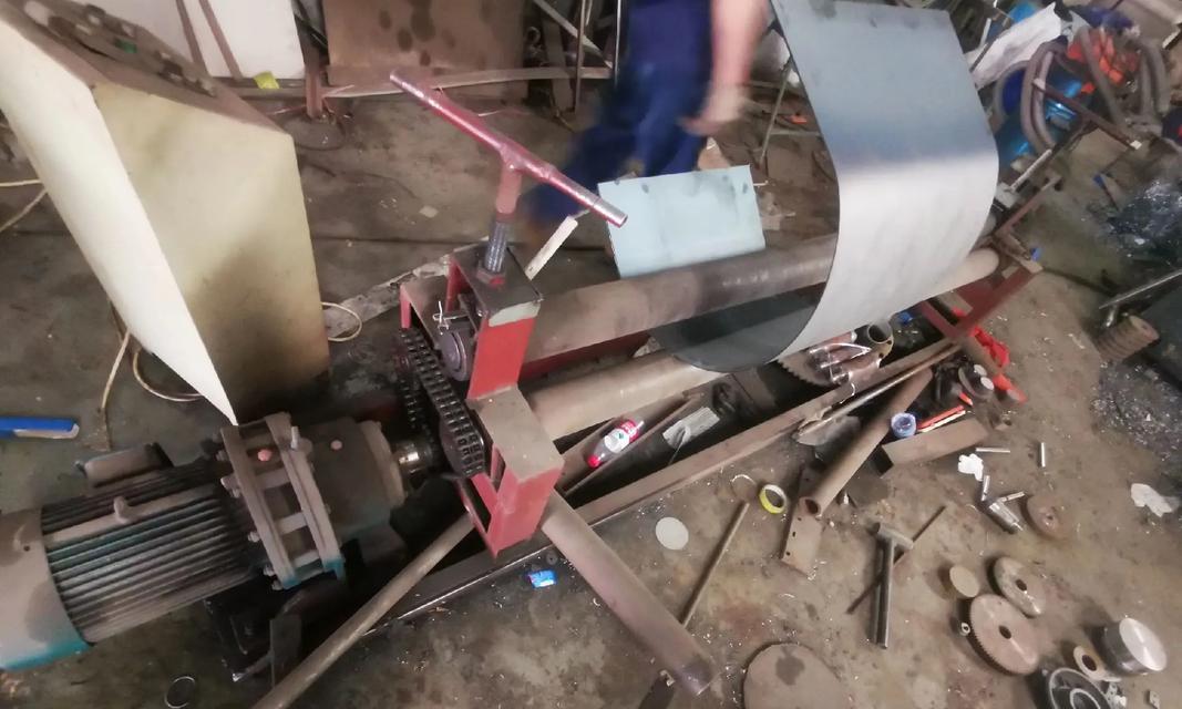 卷圆机操作系统设备组成有哪些？它们各自的作用是什么？