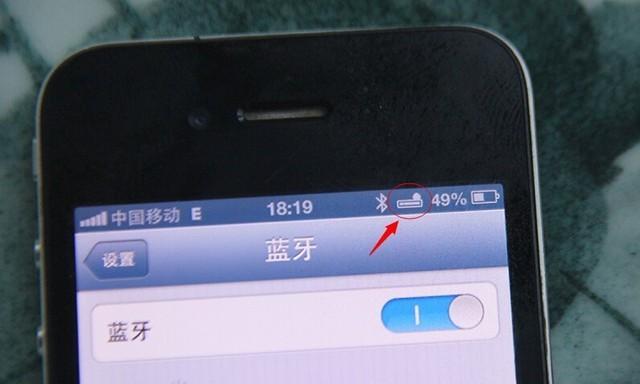 蓝牙耳机狂闪是满电吗？如何判断电量？