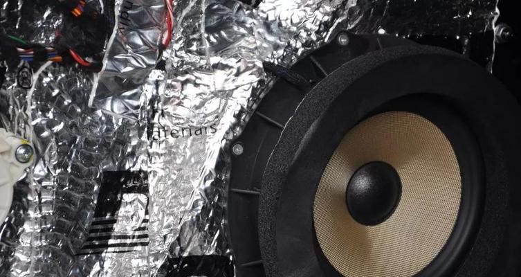 楼下安装低音炮违法吗怎么举报？如何正确处理邻里噪音问题？