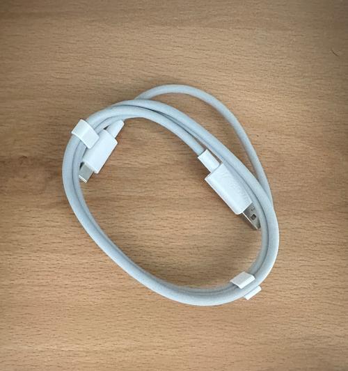 老式手机使用的圆头充电器名称是什么？