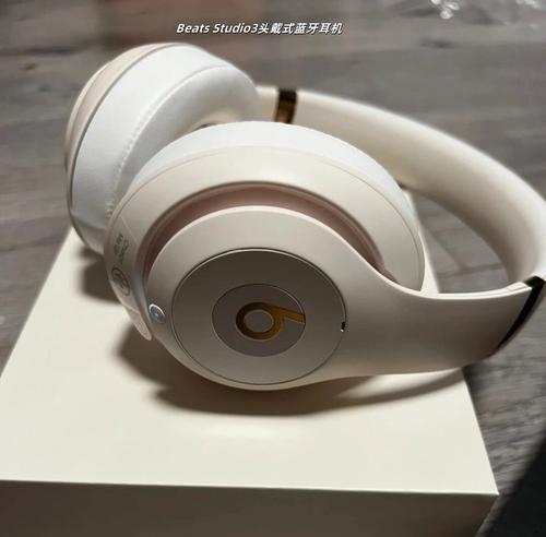 哪款蓝牙耳机设计最圆润？它的性能如何？